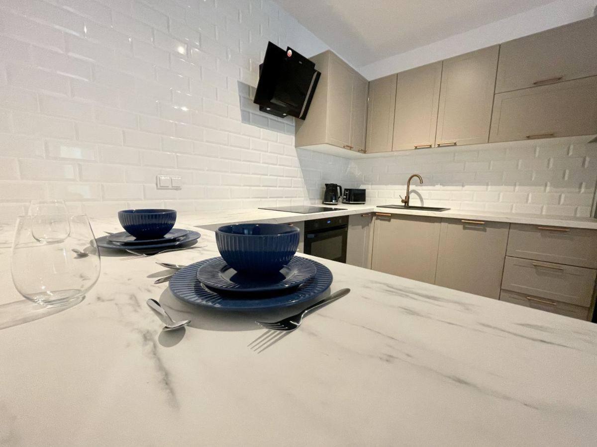 Komfortowe Apartamenty Z Garazem Na Milionowej Лодзь Экстерьер фото