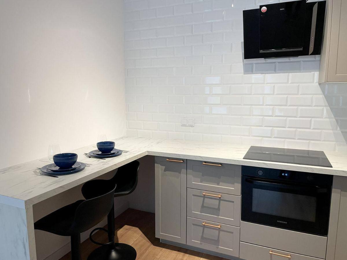 Komfortowe Apartamenty Z Garazem Na Milionowej Лодзь Экстерьер фото
